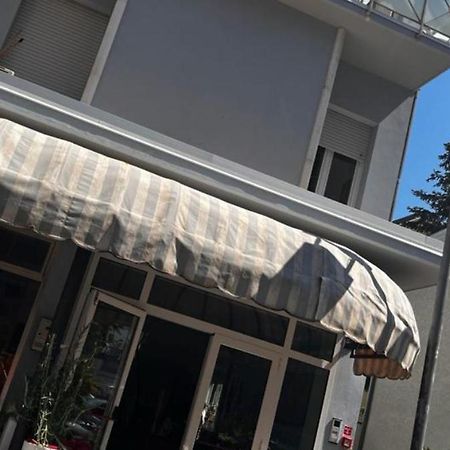 Hotel Due Gemelle à Rimini Extérieur photo