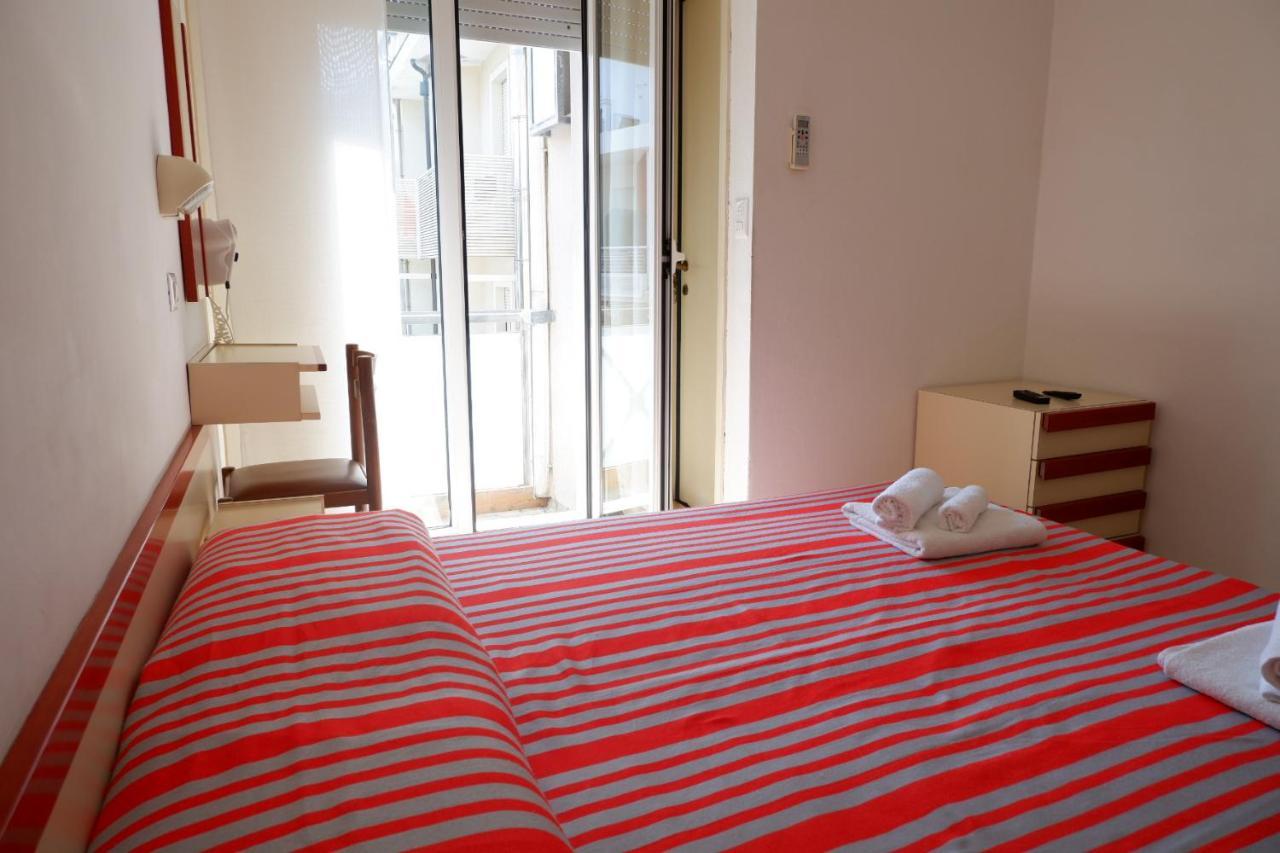 Hotel Due Gemelle à Rimini Extérieur photo