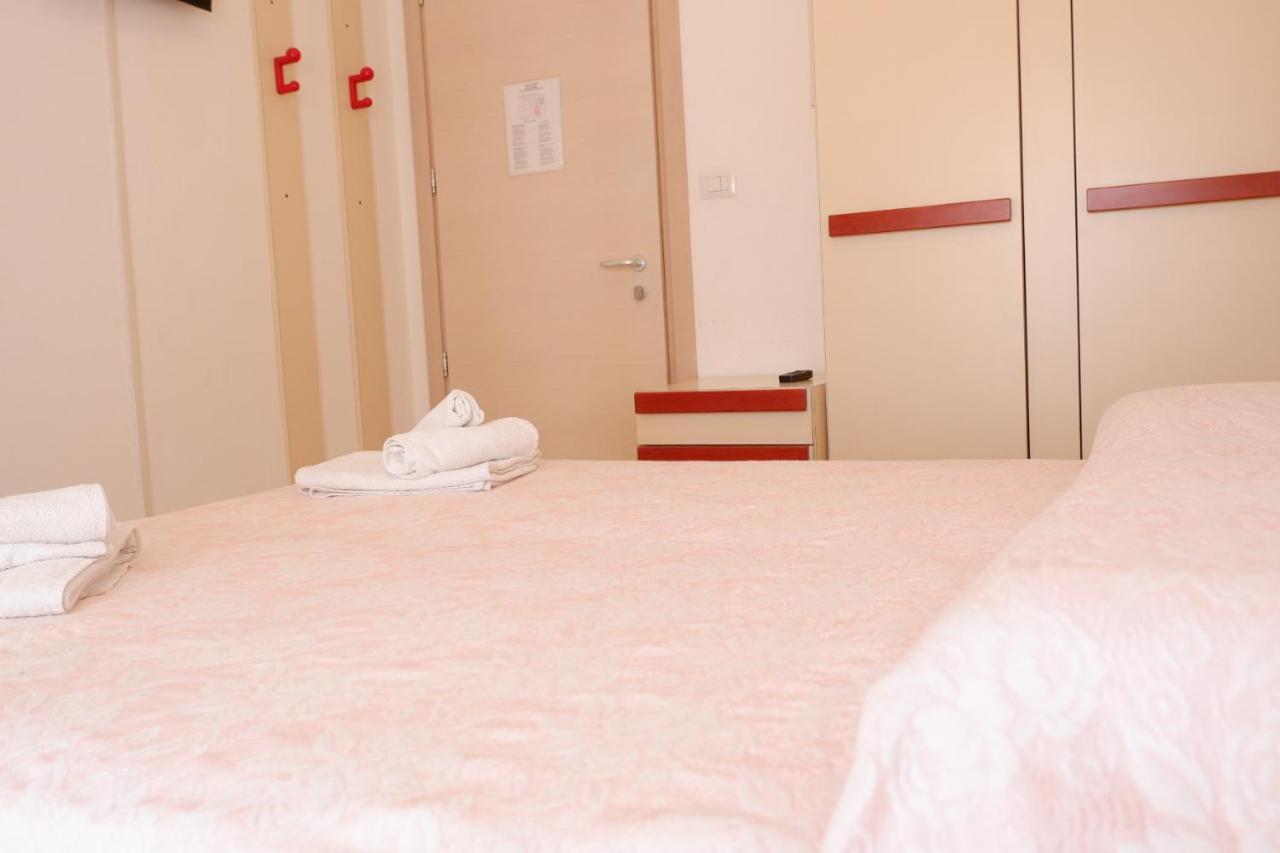 Hotel Due Gemelle à Rimini Extérieur photo