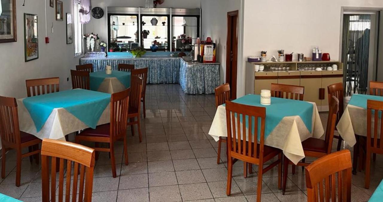 Hotel Due Gemelle à Rimini Extérieur photo