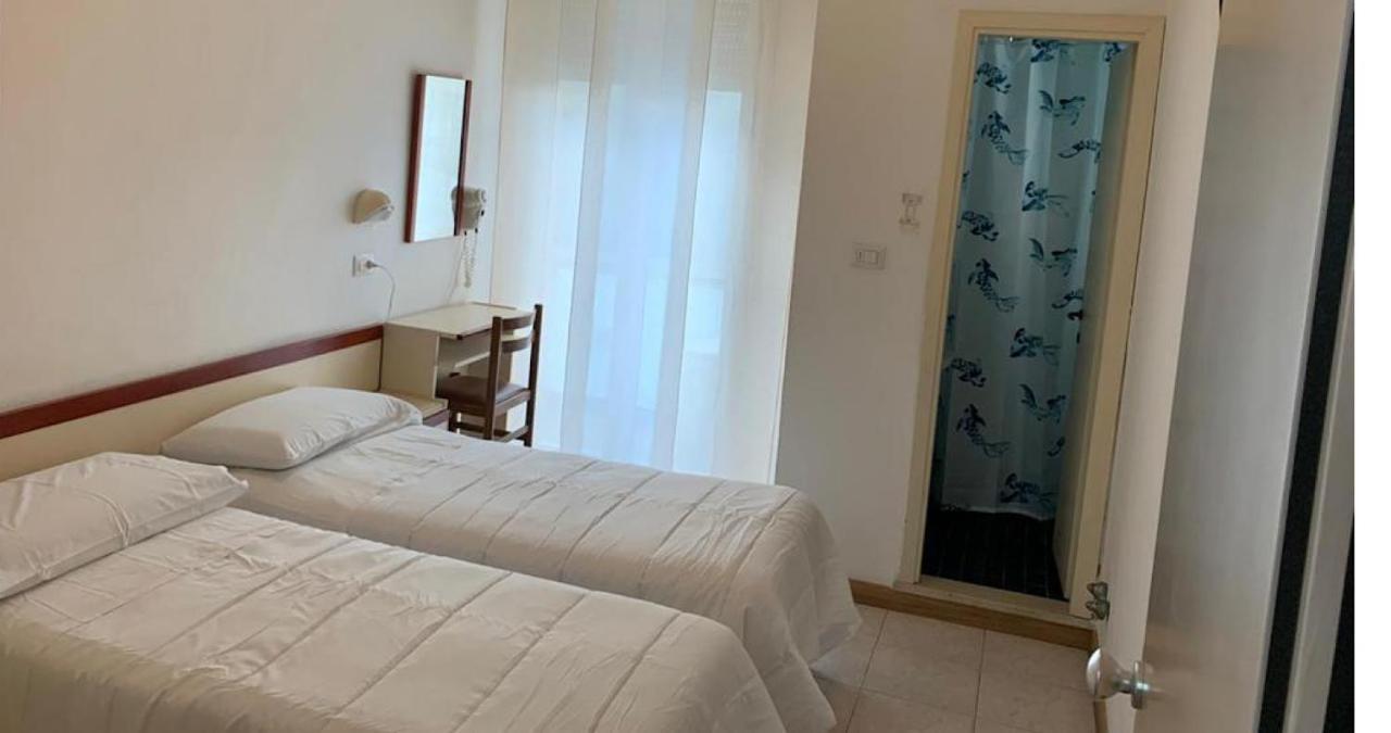 Hotel Due Gemelle à Rimini Extérieur photo